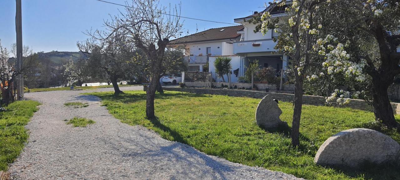 Miglianico Casa Vacanze Cerreto 3 מראה חיצוני תמונה
